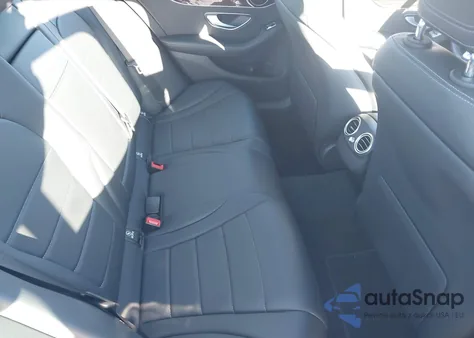 2018 Mercedes-Benz C 300 4Matic из США, поврежденный, VIN 55SWF4KB5JU246400